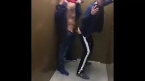 Camille Kenzo gerammelt von Großer Schwanz Zac Hunter - Hardcore Spielfilm