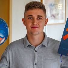 Mit Fleiß und Köpfchen zum Super-Abi: Körler hat den besten Abschluss an  GSS Melsungen