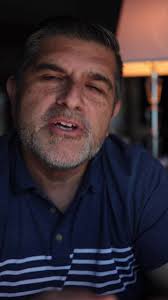 The tank man photo and photographer Jeff Widener #jeffwidener #tankmanphoto  #tiananmensquare #photographyhistory #telephotolens #photography