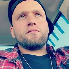 If anyone knows of any rap artist and djs here in Utah have them add me  please ! Trying to get some shows going in the next month or so ! please