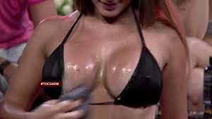 Fran Undurraga lava un auto sensualmente | Toc Show hot - YouTube