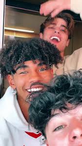 Barking boys @panseriyusuf @kris8an