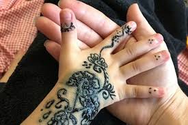 Henna tattoos are basically a mehndi design. Mum Furious At Nursery Who Gave Four Year Old Daughter A Henna Tattoo Daily Record