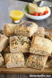 400 g hvetemel 100 g sammalt hvete, fin. Grovt Langpannebrod Med Fro Det Sote Liv