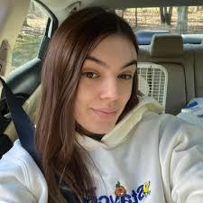 Hi! I am looking for a local photographer to take some family pictures in  early July. Nothing too involved, we'll just have the whole family together  in one place for my Dad's