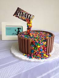 Bolo Kit Kat In 2020 Gravity Cake Crazy Cakes Kitkat Cake