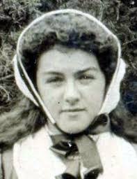 Ann Holborn's Instagram, Twitter & Facebook