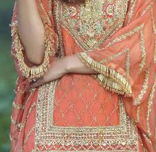 The Most Perfect Mendi Outfit Pakistani Bridal Dresses Pakistani Wedding Outfits Pakistani Dress Design