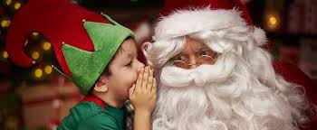 Del resto, qui si trovano alci, renne, elfi operosi, ma anche un ufficio postale , un suggestivo parco giochi ed un'esposizione unica, in cui è possibile imparare a conoscere le diverse tradizioni natalizie. Villaggi Di Babbo Natale In Italia Divertimento Per Tutta La Famiglia