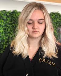 Kimberly Brush's Instagram, Twitter & Facebook