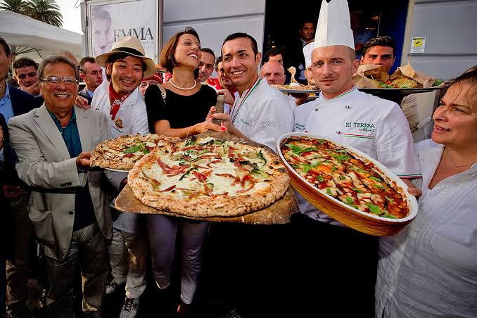 Naples Pizzafest - Travel Centre