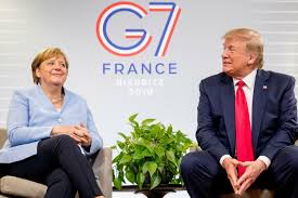 Das treffen fand unter dem vorsitz des französischen staatspräsidenten emmanuel macron vom 24. G7 In Biarritz So Skurril War Angela Merkels Begegnung Mit Trump