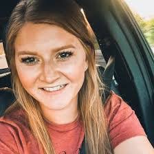 Carly Lowe's Instagram, Twitter & Facebook