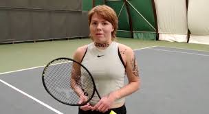 Doch der furiose auftritt der 17 jahre alten mainzerin weckt begehrlichkeiten. Tennisspielerin Oleksandra Oliynykova Arm Als Werbeflache Verkauft Leander Wattig Communitys