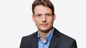 Ich hatte nur die sorge, dass es am ende des jahres einfach zu viele themen gibt. Srf Andy Muller Berichtet Aus Dem Bundeshaus Medien