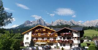 23,280 likes · 502 talking about this · 14,933 were here. Bergfex Fruhstuckspension Auhof Pension Maria Alm Hochkonig Maria Alm Dienten Muhlbach Ski Amade