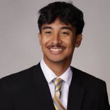 Makena Ramos (@Makenark)