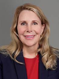 Carey Estes's Instagram, Twitter & Facebook