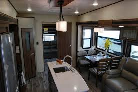 Elkridge Not Only Offers Free Standing Dinettes In Several Floorplan Models But Also A Booth Dinette Option In Place Of The Table Dinette Rv Living Elkridge