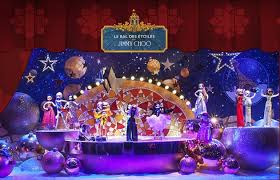 Résultat de recherche d'images pour "vitrine de noel du printemps"