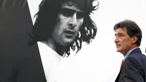 #mariokempes cuenta oficial mi esencia el futbol, el deporte más lindo del mundo!!! Kempes Maradona Tampoco Es Un Ejemplo Como Para Decir Tantas Cosas