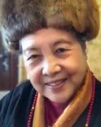 相距遥远，很难相聚，每天与在拉萨的母亲和妹妹通话是最感慰藉也很珍惜的时刻。