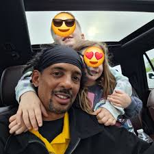 Kendra Wilkinson added a new photo.