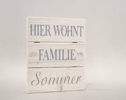 Turschild Namensschild Hier Wohnt Familie Etsy Turschilder Hausturschilder Namensschilder