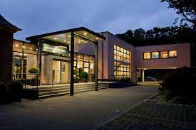 Tradition und moderne mit stil das haus der unternehmer im duisburger süden ist das wahrzeichen der unternehmerverbandsgruppe e.v. Haus Der Unternehmer Unternehmerverbandsgruppe E V