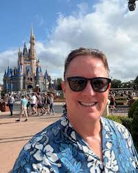 I started my first day in Florida when the park opened, and I went straight  to the jungle Cruise, because obviously. The Skipper's there are killing it  these days, much better than