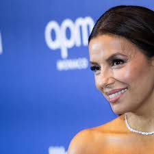 Eva Longorija kao zlatna boginja raspametila Džedu