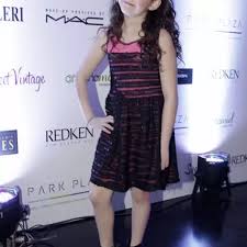 Pequeñas desfilan en el fashion show de Park Plaza