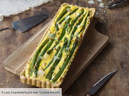 Recette Tarte Asperge Ricotta Ingredients 6 Personnes 1 Pate Brisee 1 Botte D Asperges Vertes 250 G De Ricott En 2020 Tarte Aux Asperges Ricotta Recette Ricotta