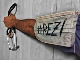 Concursul de rezidenţiat în domeniile medicină, medicină dentară şi farmacie se va desfăşura duminică, 18 noiembrie, în şase centre universitare: Taxa De Inscriere La RezidenÈiat 2020 CreÈte Cu 100 De Lei 25 FaÈÄ De Anul Trecut Majorarea Nu A Fost AnunÈatÄ Èi Vine Cu Doar O LunÄ Inainte De Examen Edupedu Ro