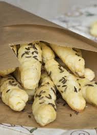 Des Gressins Parfumes Au Cumin A Deguster A L Aperitif Recette Gressin Recette Recettes De Cuisine