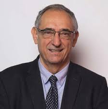 Aortic Stenosis in Bicuspid and Tricuspid Valves: A Different Spectrum of  the Disease With Clinical Implications∗