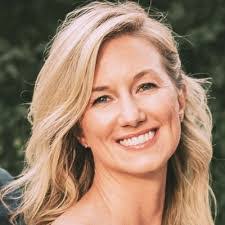 Nicole Staley's Instagram, Twitter & Facebook