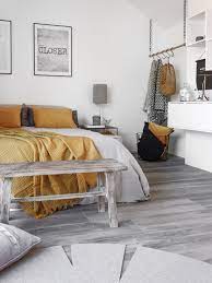 1001 secrets pour reussir la deco jaune moutarde decoration chambre gris chambre gris et jaune deco chambre grise