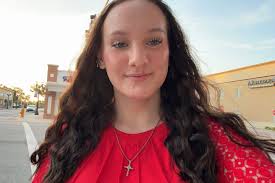 Hey, my name is Alston Brown. I'm from Sevierville, TN. I'll be attending  ETSU this fall to major in Biology. I enjoy hiking, traveling, boxing, and  spending time with family & friends.