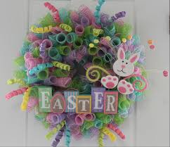 If you want a diy easter wreath that is colorful and really unique, this wreath that you make out of stick notes is it. Diy Mesh Easter Wreath The Wreath Depot