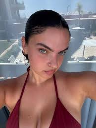 Phoebe Dickerson (@_phoebedickerson)