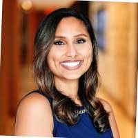 Janet Braga's Instagram, Twitter & Facebook