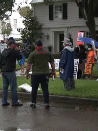 Yes, cruz went on vacation to cancún, mexico. Protesters Gathered Outside Of Senator Ted Cruz Home In Defense Of Migrants Woai