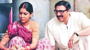 Mohalla Assi Movie Review Cut Version Of An Important Film A sanskrit priest decides to take matters in n his hand when the locals of holy town banaras stars to lure foreign tourists with fake spiritual gurus. mohalla assi movie review cut version