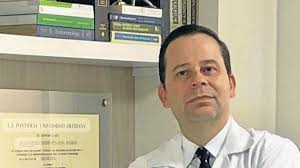 Médico de Bucaramanga sobrevivió 40 horas enterrado en el lodo y la lava de  Armero