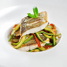 Une offre unique au monde. Grilled Amberjack With Crisp Vegetables Lagostina