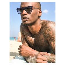 iAmWeeZY© (@_DeWeeZY_)