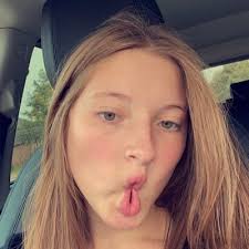 addie quisenberry (@addieequis)