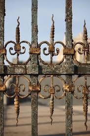 I M Gonna Break My Rusty Cage And Run Beautiful Creatures Don T You Think Macon Would Cast The Gates At Ravenwood To Look Like These They Are Fierce Garden Gates Gate Versailles