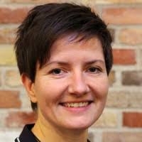 Jane Gram's Instagram, Twitter & Facebook